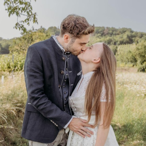 Julia Thaller Photography Hochzeitsfotografie und Familienfotos Niederösterreich - Brautpaar