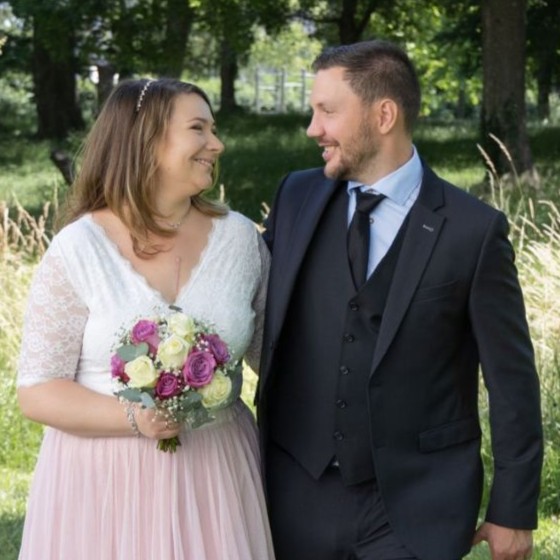 Julia Thaller Photography Hochzeitsfotografie und Familienfotos Niederösterreich - Brautpaar